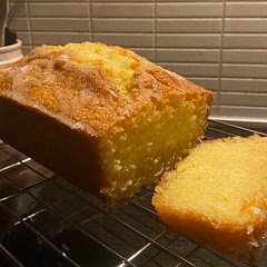 Lemon Drizzle Cake🍋🍰— I made this monthsss ago but forgot to note it, from what I remember it was very sweet and moist, can’t remember what I’d change if I made it again, but overall very yummy !