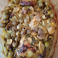 Do not put too much salt at the beginning. The Olives and lemon are maybe salty enough. And make the double of it because it's not possible to resist. 