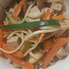 Non fatto con il riso ma con i noodles, è venuto molto buono!