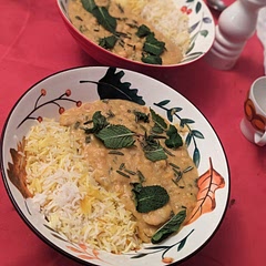 Nice! Cooked it, tuned it up and down. Very good and fast recipe overall. Next step: I'm gonna cook it again and reduce the water content to get a hummus alike thickness at the end and will serve it with persian Tahdig rice.

Edit: Okay done.