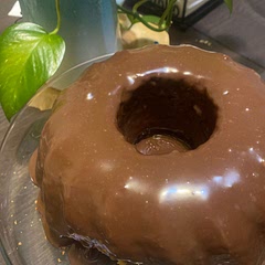 Very tasty 😋! I got a piece before pouring the chocolate on top. The chocolate is brigadeiro, something that we brazilians love 💕