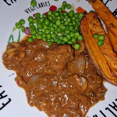 Adapted it to my own preferences and instead of cream cheese I used 40g 50% less gloat cheese which is my hea on sw. Very tasty. I'm not a fan of sweet potatoes though lol. But if you don't try you dont know. 