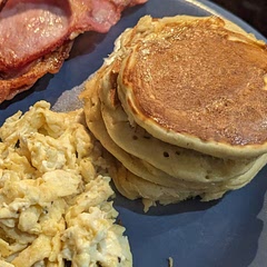 The batter is VERY thick - so don't try to make the pancakes too big!
But that means they ended up being nice and fluffy