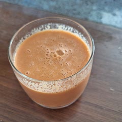 Meh, rinfrescante, ma il sapore non è gran cosa, inoltre se la porzione è solo 1 anche con un frullatore potente (bimby) si sentono le fibre della carota. Non terribile ma c'è di meglio