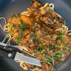 Delicious! Served over spaghetti.