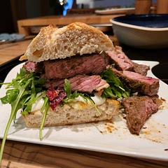Sah total lecker aus, aber das Steak war Schuhsohle. An der Qualität lag es auch nicht, es war vom Dorfmetzger