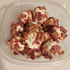 Very mild flavor and creamy.