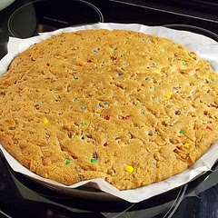 Turned out great! Did 1/2 c. Mini M&M's and 3/4 c. mini choc chips. Baked 20 min.