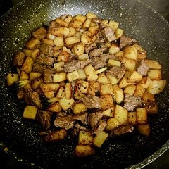 Definitely needs spicing up a bit, I added paprika, extra garlic and a splash of Worcester sauce. That said it was delicious and quick to make. Bonus - not much washing up 👍