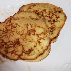 A good way to get protein into a familiar pancake that kids will eat. As long as you lime bananas, this is great.