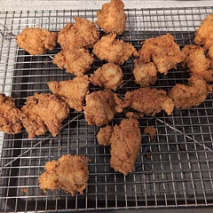 If Kenji Lopez-Alt wrote the recipe, it's almost a sure bet it's going to taste amazing. This chicken is no exception. 24 hour buttermilk brine, used chunked chicken breast and adjusted cook time accordingly- heaven. 