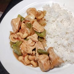 Winner winner chicken dinner! This was enjoyed by everyone at the table, I used 600g of chicken breast so needed to up the sauce a little by adding a glug of Mirin and a couple tbsp of water