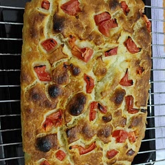 I followed the recipe and it turned out really tasty. Also sprinkled some cubed tomato on top before baking. 