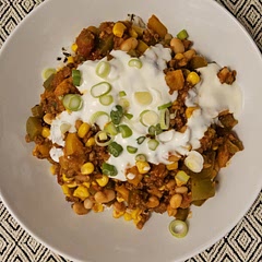 Sehr lecker und empfehlenswert.  Leider waren die Anweisungen etwas verwirrend aber wenn man diese ein wenig anpasst, dann funktioniert das Kochen einwandfrei. Wor haben nochmal etwas Käse darüber gestreut was aber nicht sein muss.
