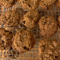 I added a handful of pecans and a touch of salt, yummy!