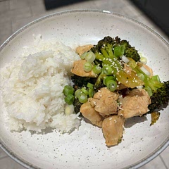 Was lush, made with broccoli instead of sprouts, super super easy