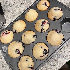 Sweet, fluffy, delicious, and moist. I used coconut oil instead of avocado oil because I didn’t have any in my house