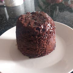 Super cute and easy- didn't add caramel but it was still very nice! Didn't fully cook till the bottom- had to microwave it for a bit longer after taking this photo.