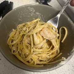 Super quick , easy and delicious meal! I added shrimp to mine and it was amazing!