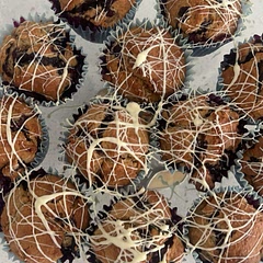 i drizzled mine with white chocolate 😊