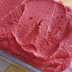 Barely tasted like beetroot.
Excellent variation from standard hummus.