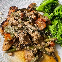 I didn’t need to use as much oil in the recipe and added onions and courgette to the mix. Was delicious and will make again.

Also cooked mine in the air fryer – 20 minutes between 170 and 190 .