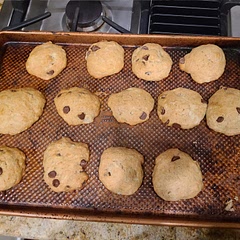 It's like banana bread In chocolate chip cookie at the same time It was great And easy 