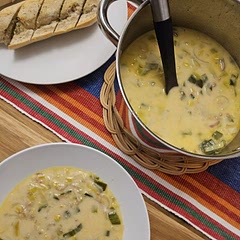 Sehr lecker. Wir haben noch ein bisschen Käse hinzugefügt beim Servieren und leckeres Brot dazu gegessen. Schnell gemacht und nicht zum letzten Mal :>