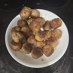 Very simple recipe. It was a little time-consuming with the resting time, but it was worth the wait. I used lamb instead of beef for the main protein. I may try baking next time for ease of cooking and prepping other aspects. 
