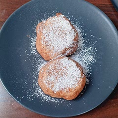 I did it with Nesquik powder instead of coco powder (because I didn't have any) so colour is obviously not the same. I'm an extreme beginner at baking so mine are far from perfect, but i was still able to do them and they were still enjoyable. 