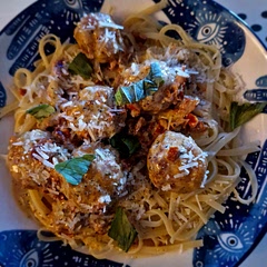 Easy to make. I cooked my meatballs in the air fryer for 20 mins @ 180 instead of the oven.  Will definitely make it again. 
