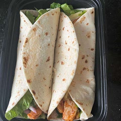 Super simple, healthy and fresh! I don’t even like pineapple but you can’t go wrong with this mixture of flavors. This is a good lunch option to mix up the standard chicken wrap.