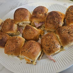 Delicious! I replaced the onion with garlic since we are not big onion fans. Super quick easy to make with leftover ham. 