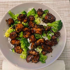 i feel like the portions are a little small but other than that its really good