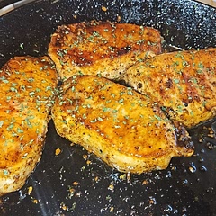 I made in my cast iron. It was easy to make, easy ingredients, sweet and tasty