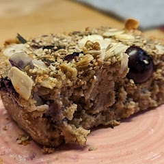 In Silikon-Kastenform mindestens 30 Minuten backen