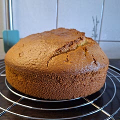 This tastes like heaven! I defenly recommend this recipe. I only had to bake it for 10 minutes more,but everything else is just a PERFECTION.