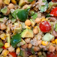 Delicious, fast and essy to adapt to your needs. Can add or remove some ingredients, but still stay delicious 