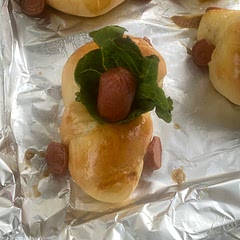 Didn't turn out as good looking 😂 but it was very tasty, i've made these about 3 times and every single time they're gone in 10 minutes.