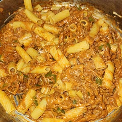 It has a really good flavor and it's so easy!!! Next time I'm going to use 2 lbs of meat. We also added green bell pepper and kielbasa sausage. 