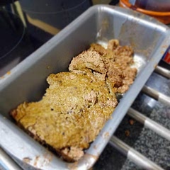 The smell while still warm was yucky, but once cooled down, it's nice like proper paté! 