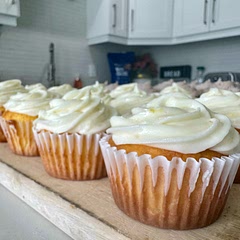 I only made the lemon buttercream icing. It came out with the perfect consistency for piping, and tasted great too!