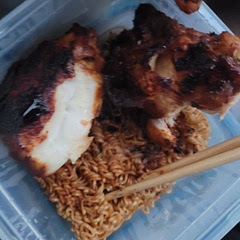 Forgot the sesame seeds and scallions and I don't have the paste. 