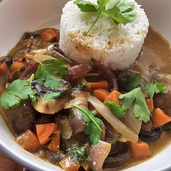Really tasty added carrots everything else followed, first time using cashew cream seemed to add to the taste and will use again.