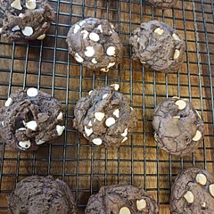 They look and taste amazing!!! I did half butterscotch and half white chocolate chips they turned out really good!!