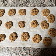 Easy and amazing recipe! This is my second time making them, absolutely love these cookies!