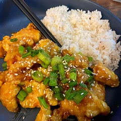 Very fresh and orangey tasting - definitely better than takeout! Topped with extra scallions and sesame seeds. Reheats ok but better the first day for the texture of the chicken.