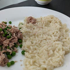 Made with 2 cups chicken stock and 1 cup coconut milk
Protein: tuna and green peas