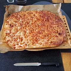 I made it with apple and cinnamon and a little vanilla sugar.  definitely recommended.  Next time, add some cinnamon (or spices for a savory version) for more flavor on the emptier pieces