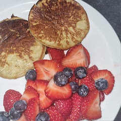 I made 3 portions out of it and added plenty of fruit.  For the recipe I missed out the vanilla and added smooth cashew nut butter, replaced the butter with olive oil.  Lovely breakfast! 